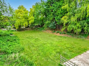 Photo 13- click for photo gallery